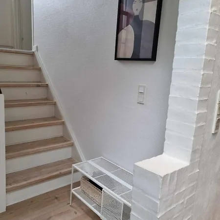 Villa Cozy Modern House With Garden *